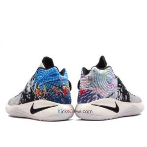 Nike Kyrie 2 Basketball Shoes/Sneakers